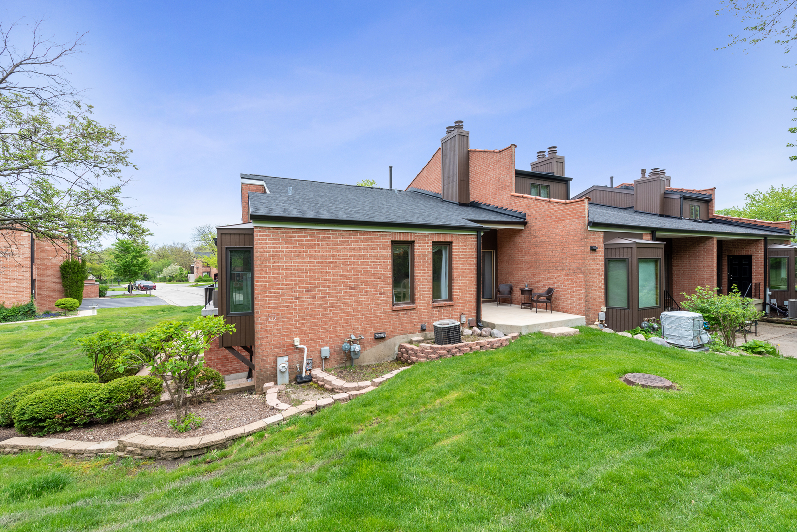 2S570 PATRICK HENRY Square 119