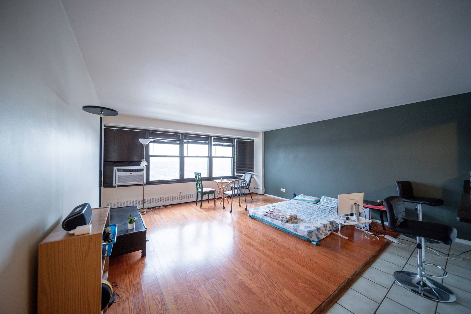 6030 N Sheridan Road 2011