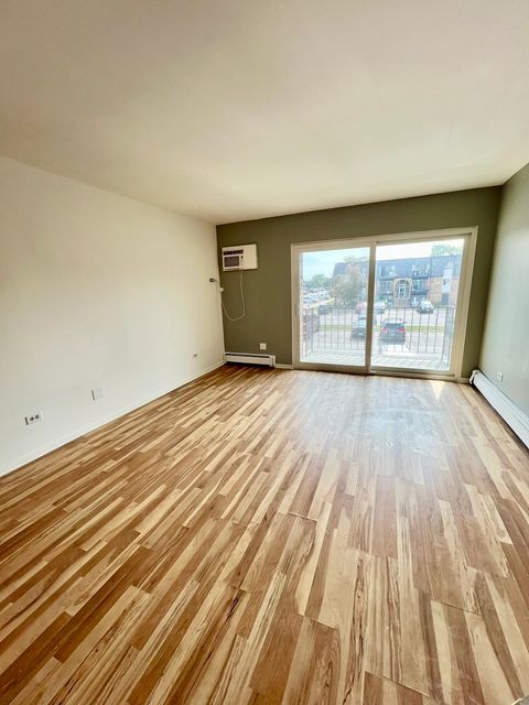 Tiny photo for 6A DUNDEE QUARTER Drive #207, Palatine, IL 60074 (MLS # 12471132)