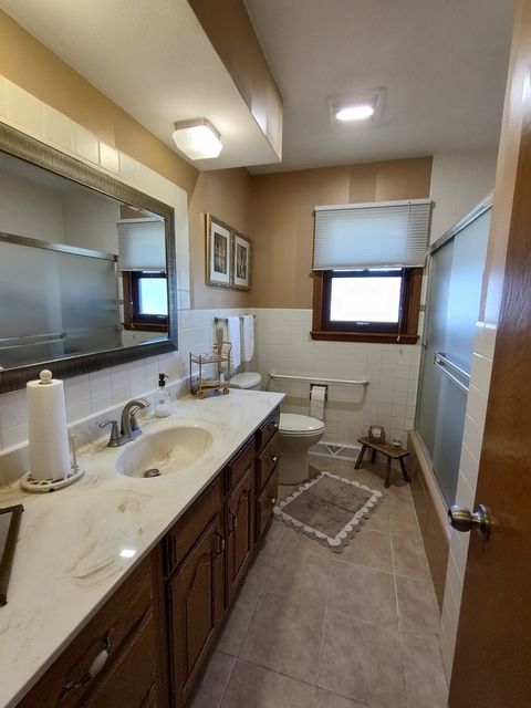 Tiny photo for 1221 Warren Avenue, Belvidere, IL 61008 (MLS # 12548936)