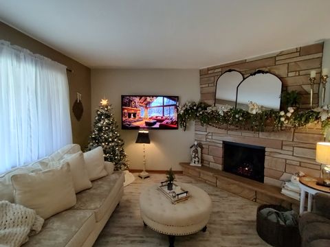 Tiny photo for 1221 Warren Avenue, Belvidere, IL 61008 (MLS # 12548936)