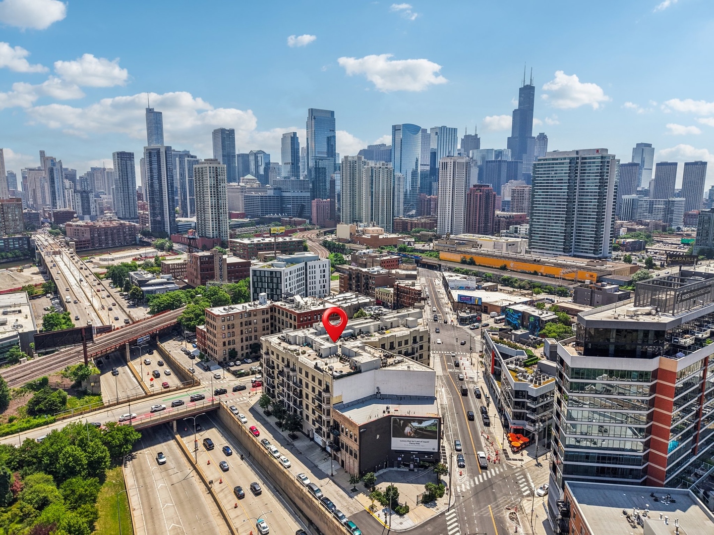 520 N HALSTED Street 311