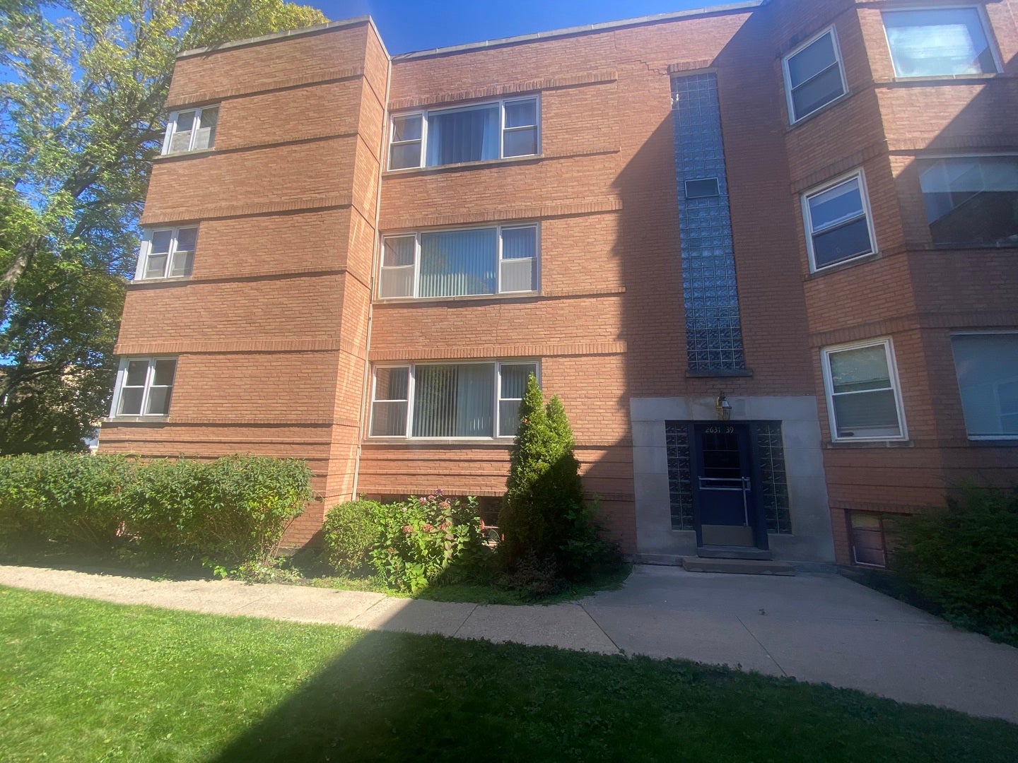 2637 W Fitch Avenue 1E