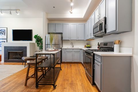 Tiny photo for 208 W WASHINGTON Street #1909, Chicago, IL 60606 (MLS # 12550709)