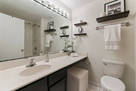 Tiny photo for 208 W WASHINGTON Street #1909, Chicago, IL 60606 (MLS # 12550709)