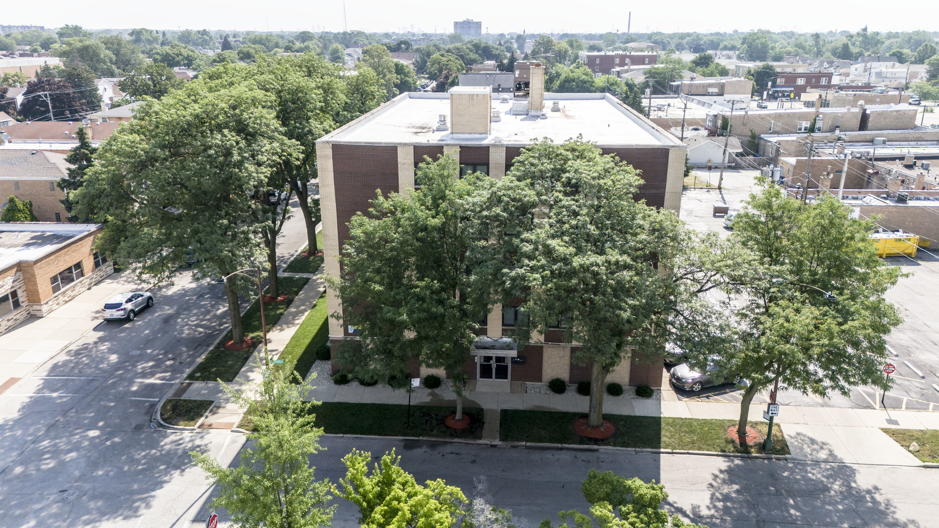 5925 W Gunnison Street 103