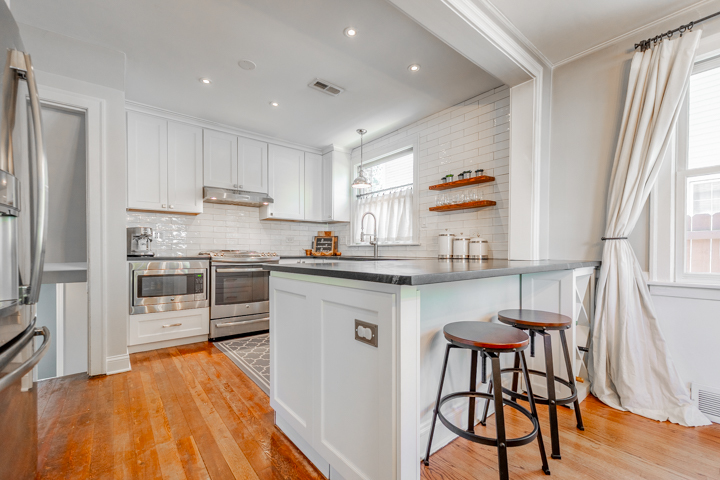 La Grange, Illinois 60525, United States, 3 Bedrooms Bedrooms, ,2 BathroomsBathrooms,Residential,Active,249390