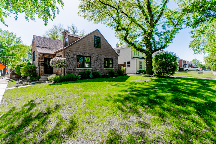 La Grange, Illinois 60525, United States, 3 Bedrooms Bedrooms, ,2 BathroomsBathrooms,Residential,Active,249390