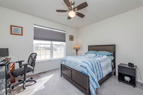 Tiny photo for 2214 Truman Trail, McHenry, IL 60051 (MLS # 12580745)