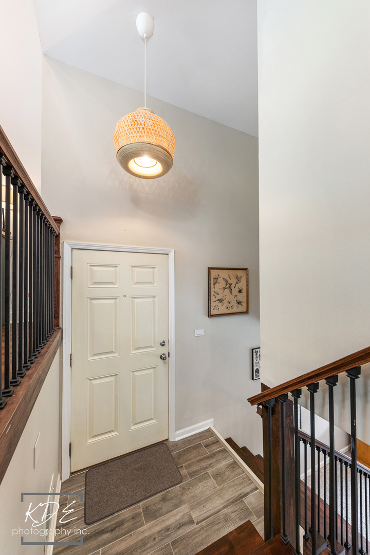3S407 Chestnut Court