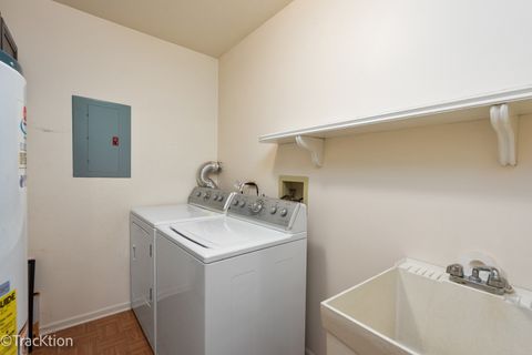 Tiny photo for 802 BUTTERNUT Lane #D, Mount Prospect, IL 60056 (MLS # 12495783)