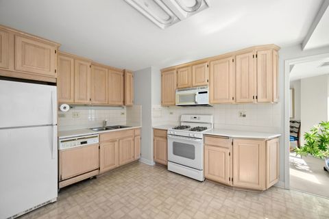 Tiny photo for 601 Mulberry Place #3B, Highland Park, IL 60035 (MLS # 12626015)