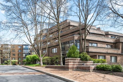 Photo of 601 Mulberry Place #3B, Highland Park, IL 60035 (MLS # 12626015)