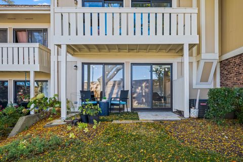 Tiny photo for 1168 Northbury Lane #B1, Wheeling, IL 60090 (MLS # 12529762)