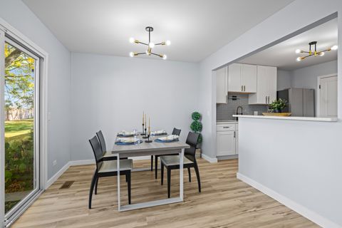 Tiny photo for 1168 Northbury Lane #B1, Wheeling, IL 60090 (MLS # 12529762)