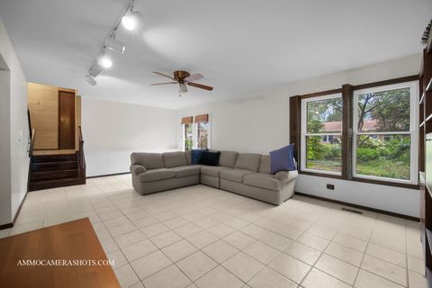 Tiny photo for 141 N Lancaster Drive, Bolingbrook, IL 60440 (MLS # 12453890)
