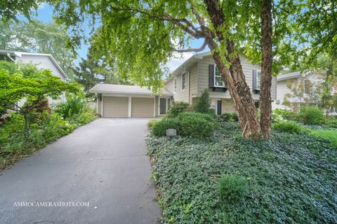 Tiny photo for 141 N Lancaster Drive, Bolingbrook, IL 60440 (MLS # 12453890)