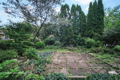 Tiny photo for 141 N Lancaster Drive, Bolingbrook, IL 60440 (MLS # 12453890)