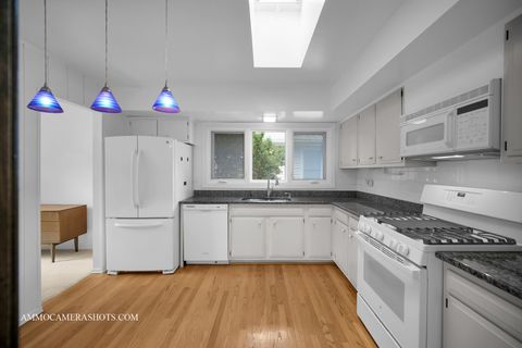 Tiny photo for 141 N Lancaster Drive, Bolingbrook, IL 60440 (MLS # 12453890)