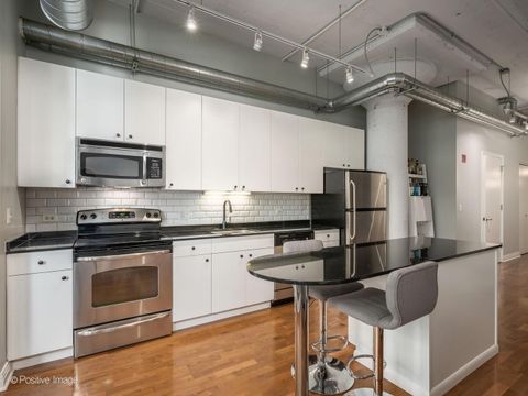 Tiny photo for 565 W Quincy Street #704, Chicago, IL 60661 (MLS # 12598782)