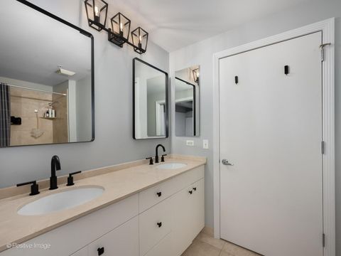 Tiny photo for 565 W Quincy Street #704, Chicago, IL 60661 (MLS # 12598782)