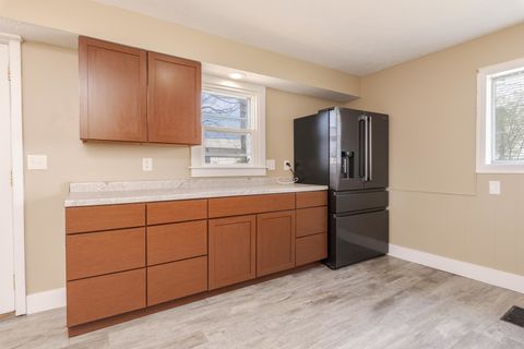 Tiny photo for 706 N Prairie Street, Bloomington, IL 61701 (MLS # 12615778)