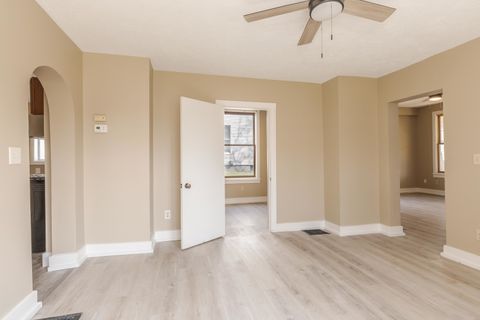 Tiny photo for 706 N Prairie Street, Bloomington, IL 61701 (MLS # 12615778)