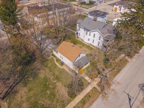 Tiny photo for 706 N Prairie Street, Bloomington, IL 61701 (MLS # 12615778)