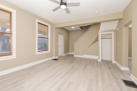 Tiny photo for 706 N Prairie Street, Bloomington, IL 61701 (MLS # 12615778)