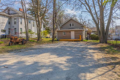 Tiny photo for 706 N Prairie Street, Bloomington, IL 61701 (MLS # 12615778)