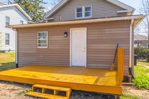 Tiny photo for 706 N Prairie Street, Bloomington, IL 61701 (MLS # 12615778)