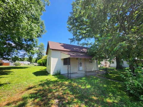 Tiny photo for 33 Cripple Creek Road, Pinckneyville, IL 62274 (MLS # 12688594)