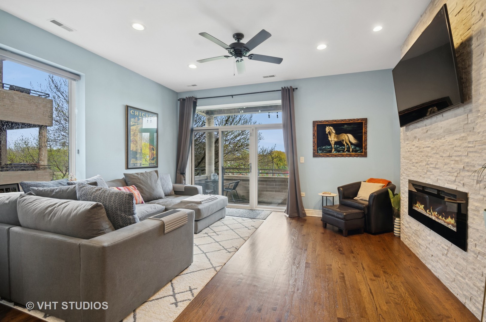 2409 W Catalpa Avenue 306