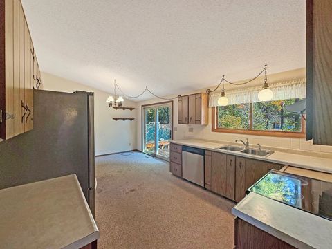 Tiny photo for 657 N Greenfield Drive, Freeport, IL 61032 (MLS # 12552926)