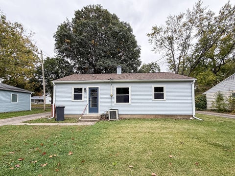 Tiny photo for 1104 E Delaware Avenue, Urbana, IL 61801 (MLS # 12786006)