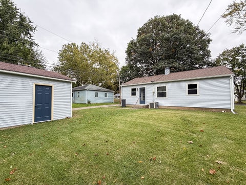 Tiny photo for 1104 E Delaware Avenue, Urbana, IL 61801 (MLS # 12786006)