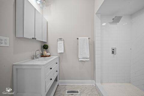 Tiny photo for 7226 S Yale Avenue, Chicago, IL 60621 (MLS # 12629058)