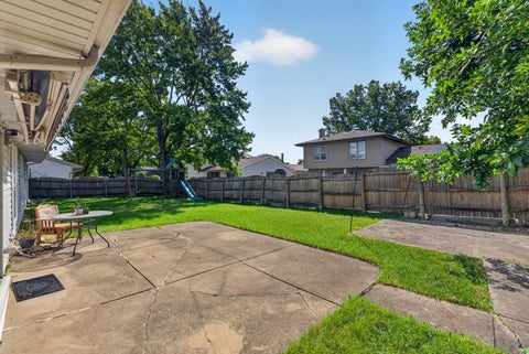 Tiny photo for 1025 Mayfield Lane, Hoffman Estates, IL 60169 (MLS # 12769110)
