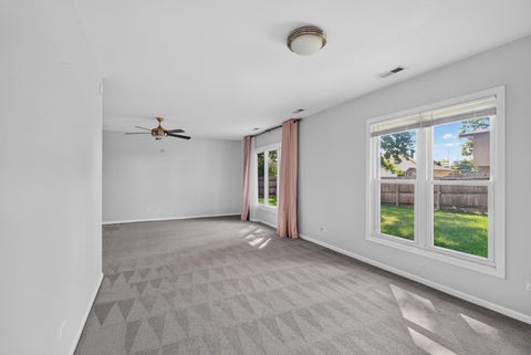 Tiny photo for 1025 Mayfield Lane, Hoffman Estates, IL 60169 (MLS # 12769110)