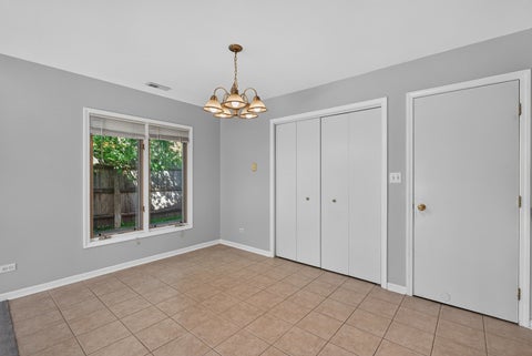 Tiny photo for 1025 Mayfield Lane, Hoffman Estates, IL 60169 (MLS # 12769110)