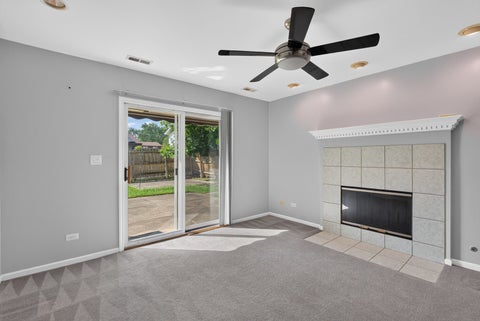 Tiny photo for 1025 Mayfield Lane, Hoffman Estates, IL 60169 (MLS # 12769110)