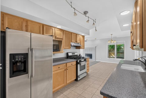 Tiny photo for 1025 Mayfield Lane, Hoffman Estates, IL 60169 (MLS # 12769110)