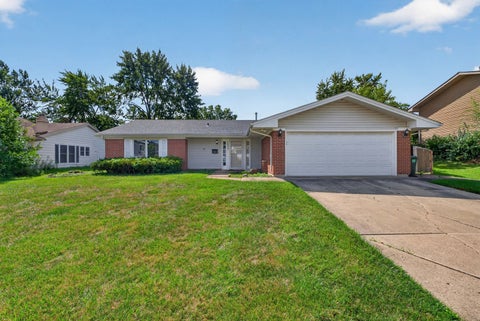Photo of 1025 Mayfield Lane, Hoffman Estates, IL 60169 (MLS # 12769110)