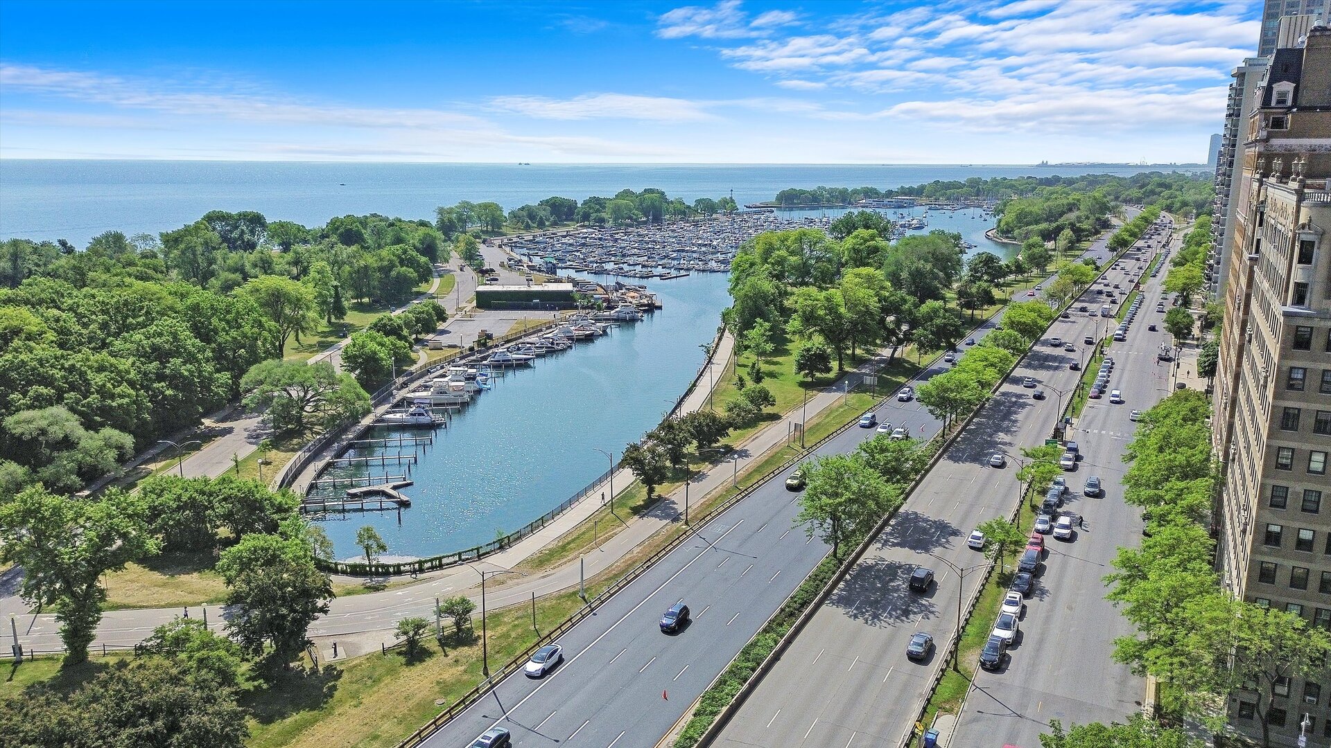 3550 N Lake Shore Drive 1304