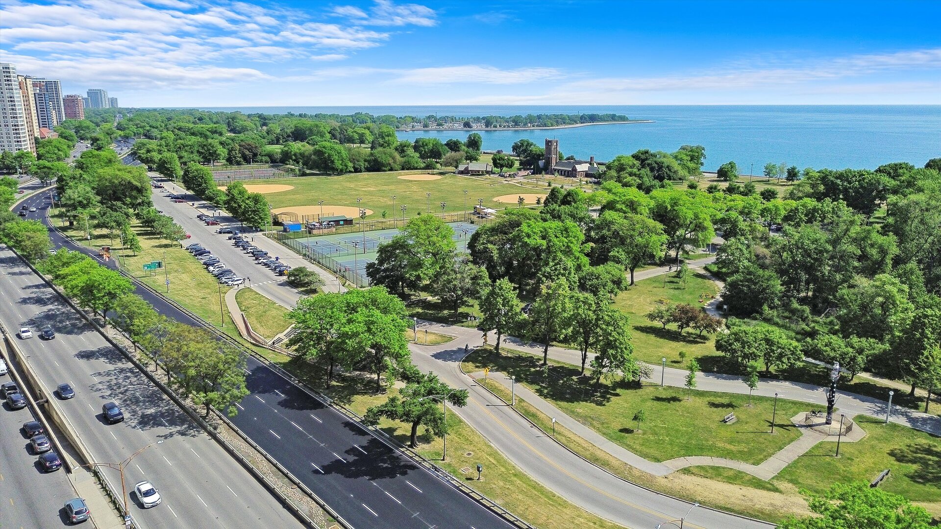3550 N Lake Shore Drive 1304