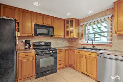 Tiny photo for 135 Jeffery Lane, Schaumburg, IL 60193 (MLS # 12694284)