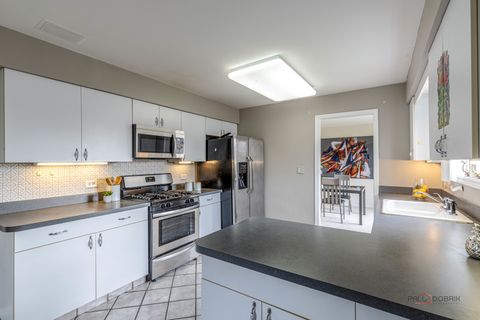 Tiny photo for 930 Ivy Lane #D, Deerfield, IL 60015 (MLS # 12625006)