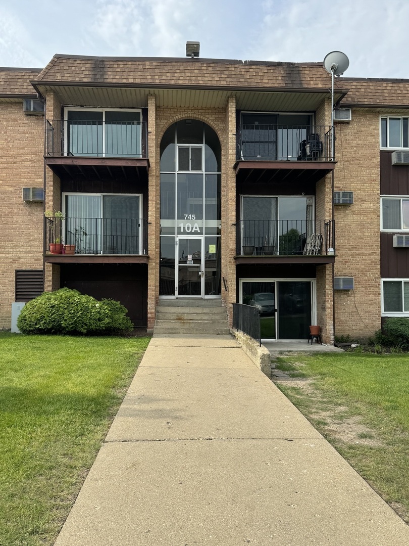 View Hoffman Estates, IL 60169 condo