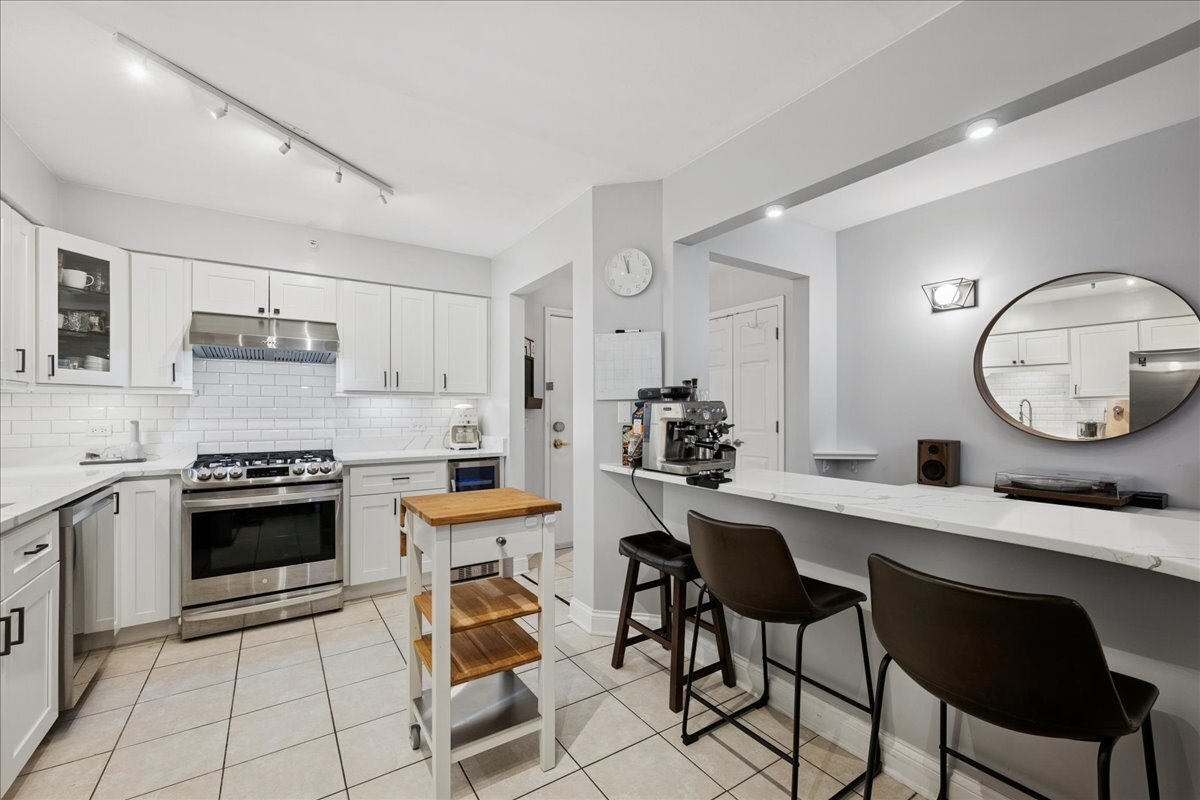 10 S Wille Street 201