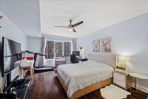 Tiny photo for 10 S Wille Street #201, Mount Prospect, IL 60056 (MLS # 12575416)